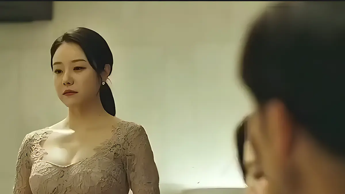 韩国伦理剧《漂亮的保姆》高清未删减在线观看-《漂亮的保姆》家庭伦理禁忌之恋-大尺度深夜福利-达达影院免费观看正片