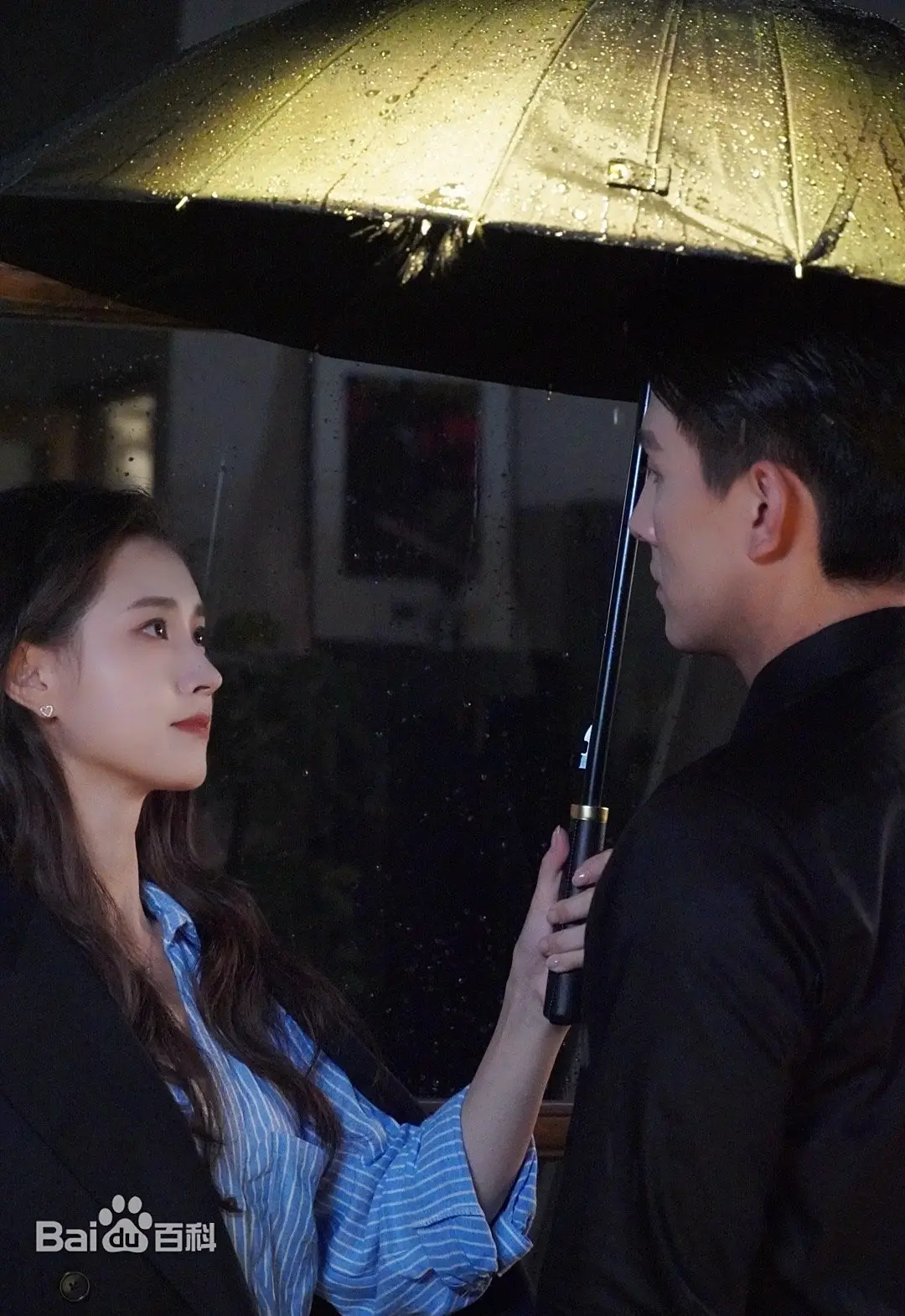 《盛夏芬德拉》1080P无广告免费看 - 盛夏芬德拉全集在线看 - 改编自小说冷战三年 - 前作《深情诱引》
