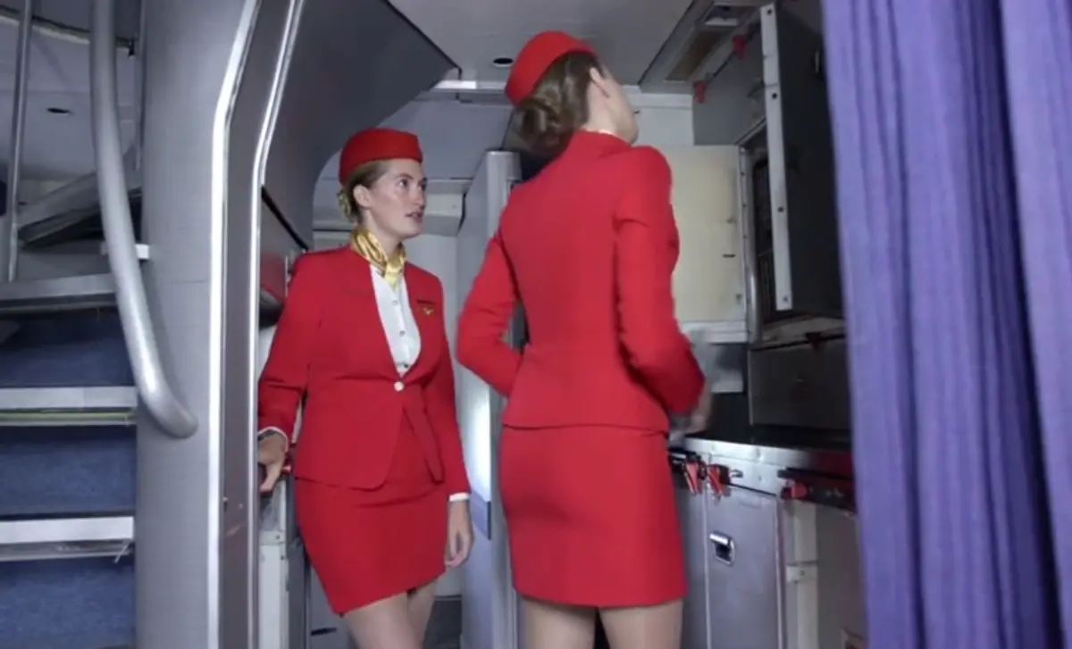 《法国空姐2019》免费在线观看-手机1080P高清-《法国空姐2019》法国电影全集在线播放-泡剧网