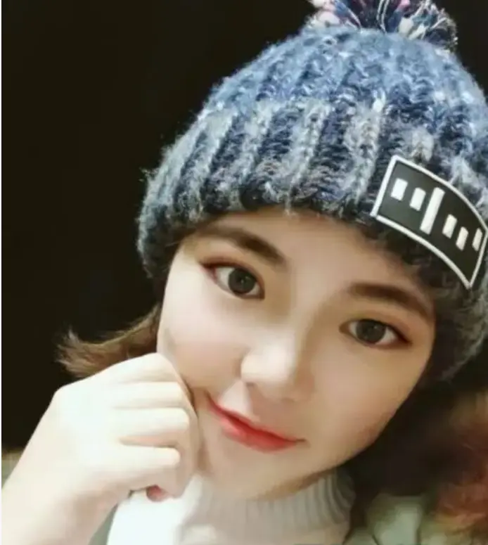 女法官刘亚格成时间管理大师，豪车名表加身，一天约会三位男友！刘亚格惊人行为引关注