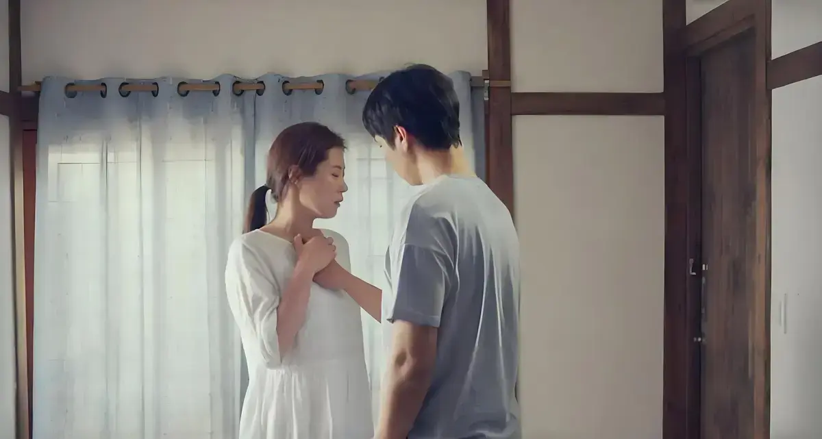 伦理情感力作《出轨》完整版免费观影-《出轨》无删减高清体验-体温差烧尽7年婚姻