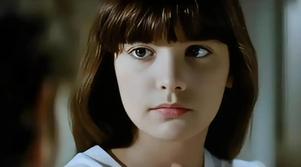 《不伦之恋》全集未删减版1080P超清在线播映-高清无遮挡家庭伦理剧免费观看-全片源流畅播放中-错位情感下的致命沉溺