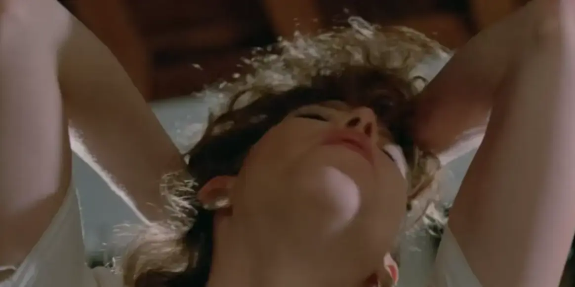 忍不住熬夜追完！《美丽小蜜桃》欧美电影免费在线看1080P高清