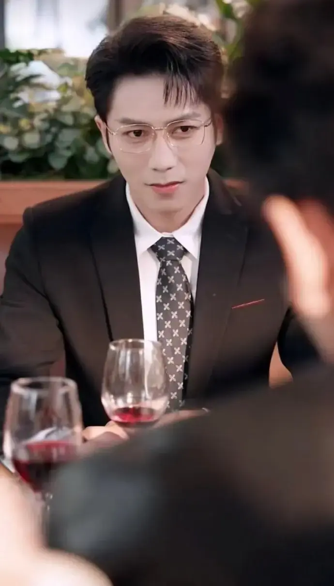 《诱他失控》无广告HD高清播放_全季无删减资源下载_樱花动漫BL甜宠剧免费观看-全网影视