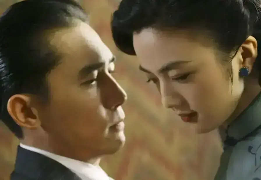 《色戒》HD高清无删减全片免费观看 - 《色戒》1080P超清无广告在线播放 - 王佳芝为谁而死？汤唯演绎致命诱惑VS影院