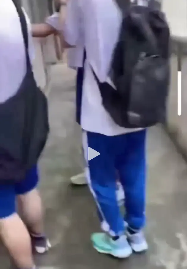 《大昌市第七中学鬼敲门》走廊背后的恐怖真相