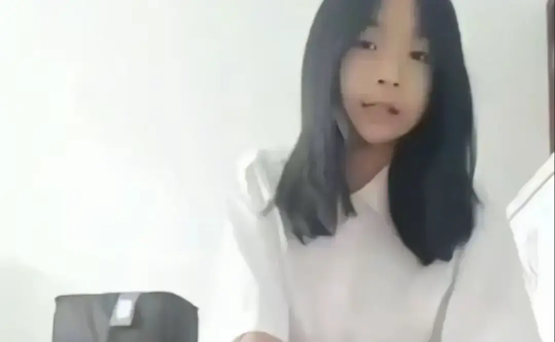 《张婉莹女孩写作业事件》原视频免费看-张婉莹写暑假作业精彩内容呈现-1080P高清画质迅雷下载