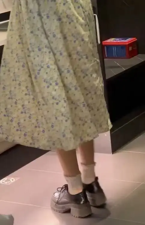 《元歌碎花裙合集》《恋爱日记写真》